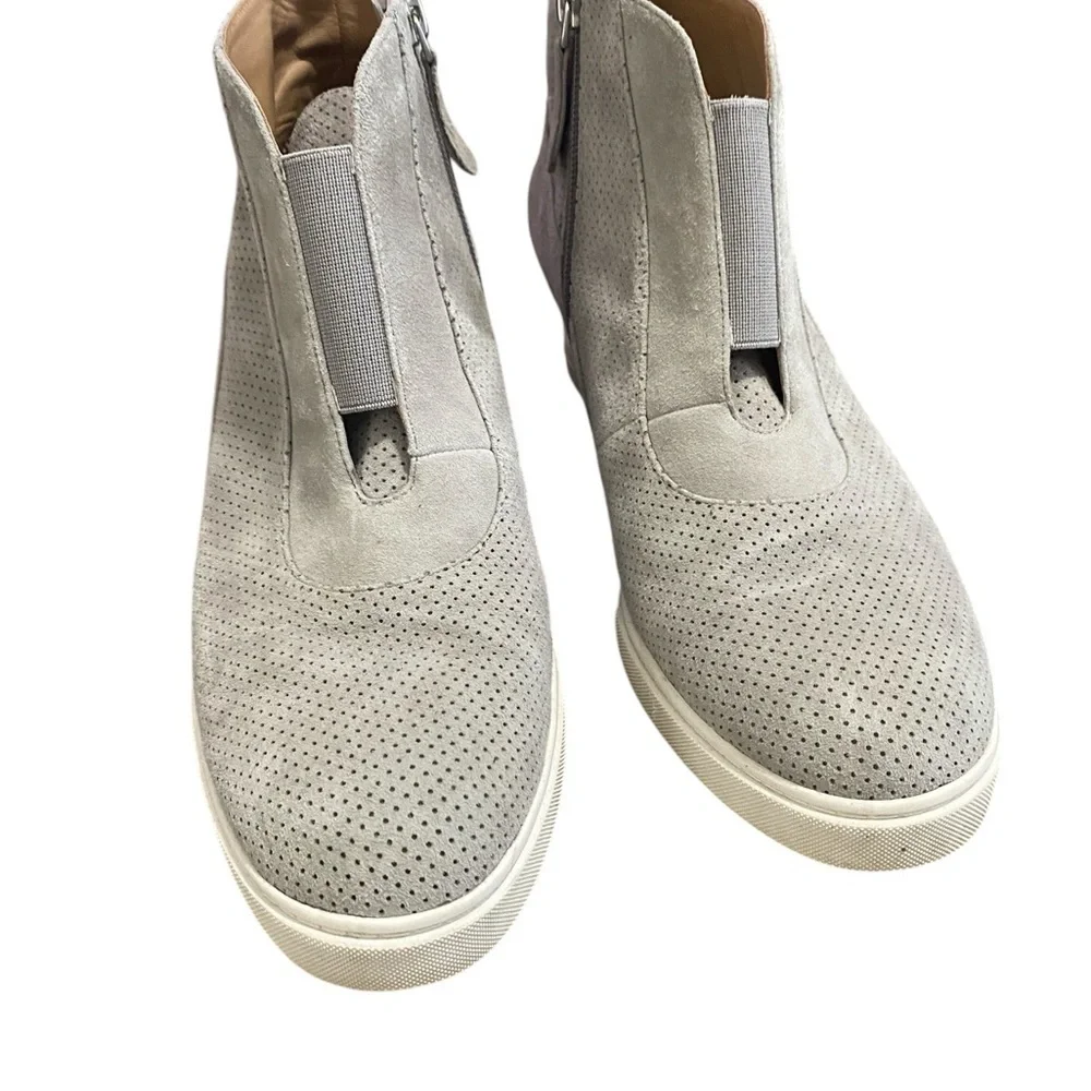 Linea Paolo Felicia Wedge Light Gray Suede Sneaker